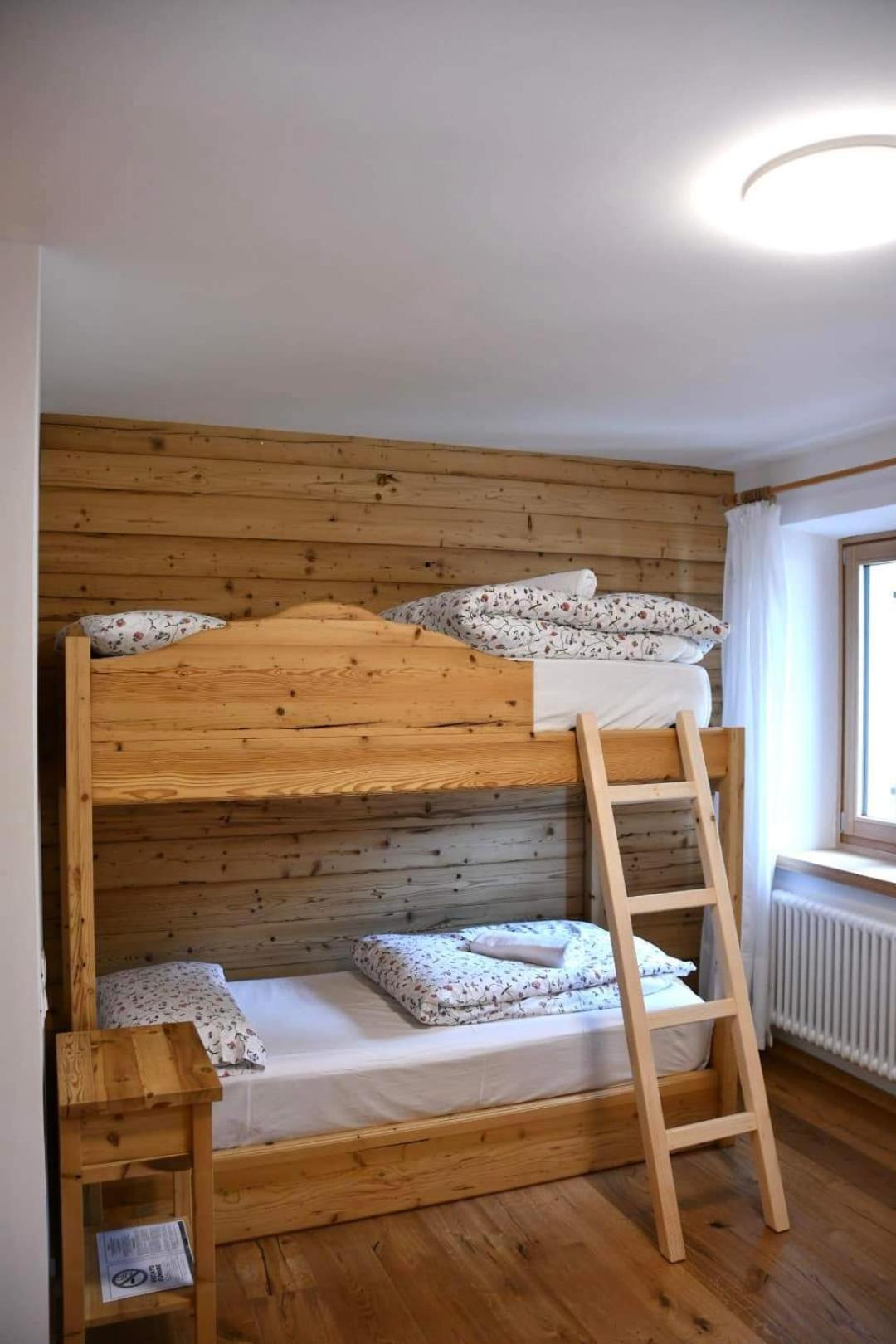 Albergo Matiz Da Otto パルッツァ エクステリア 写真