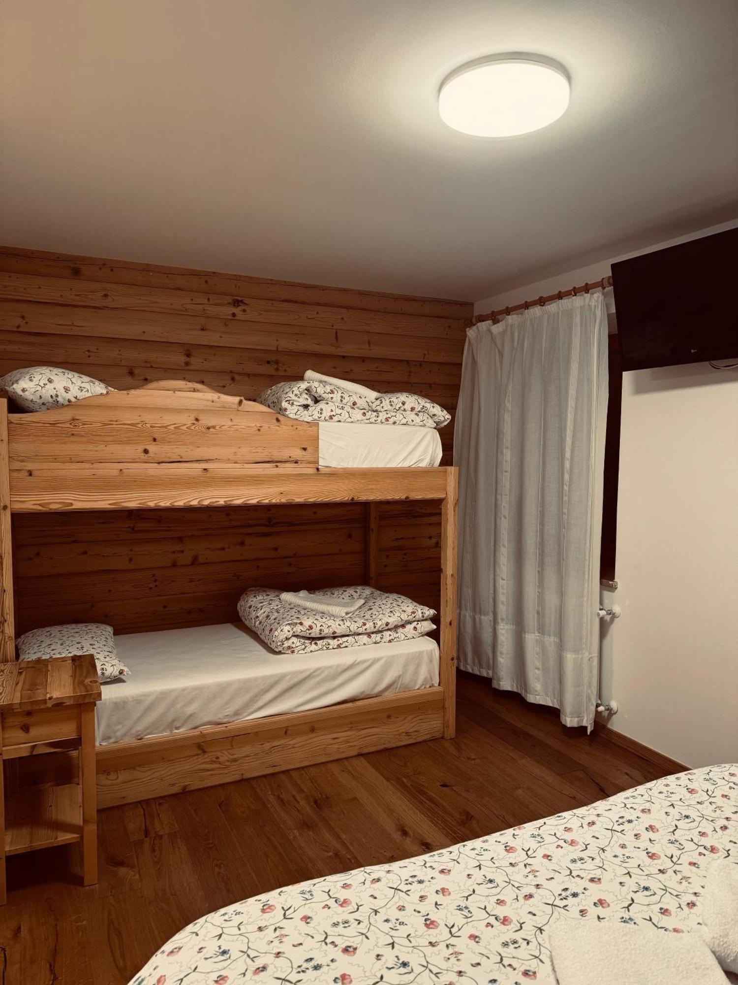 Albergo Matiz Da Otto パルッツァ エクステリア 写真
